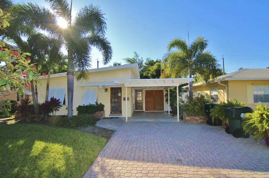 1317 N Palmway, Lake Worth Beach, FL 33460