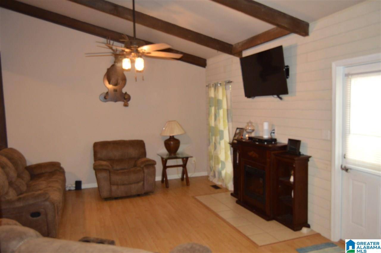 Quinton, AL 35130,4630 HONEYSUCKLE RD