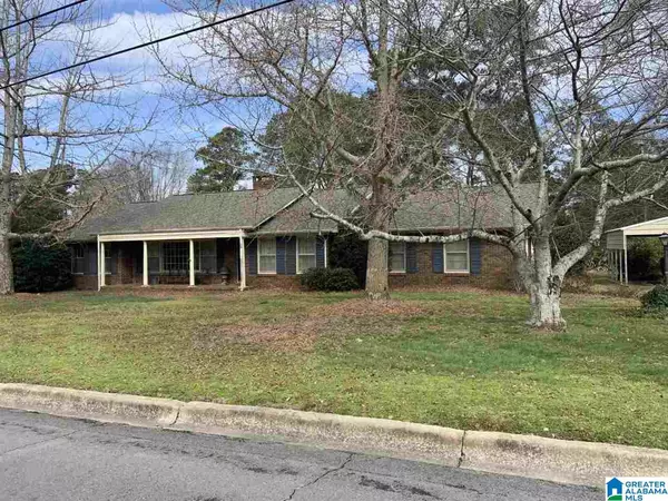 204 PECAN AVE, Albertville, AL 35950