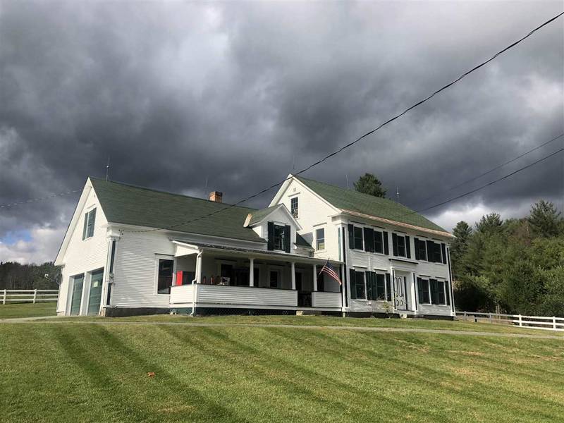 605 Kinsey RD, Barton, VT 05822