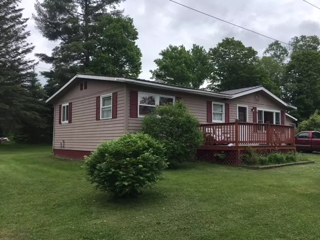 70 Lamoille AVE, Hardwick, VT 05843