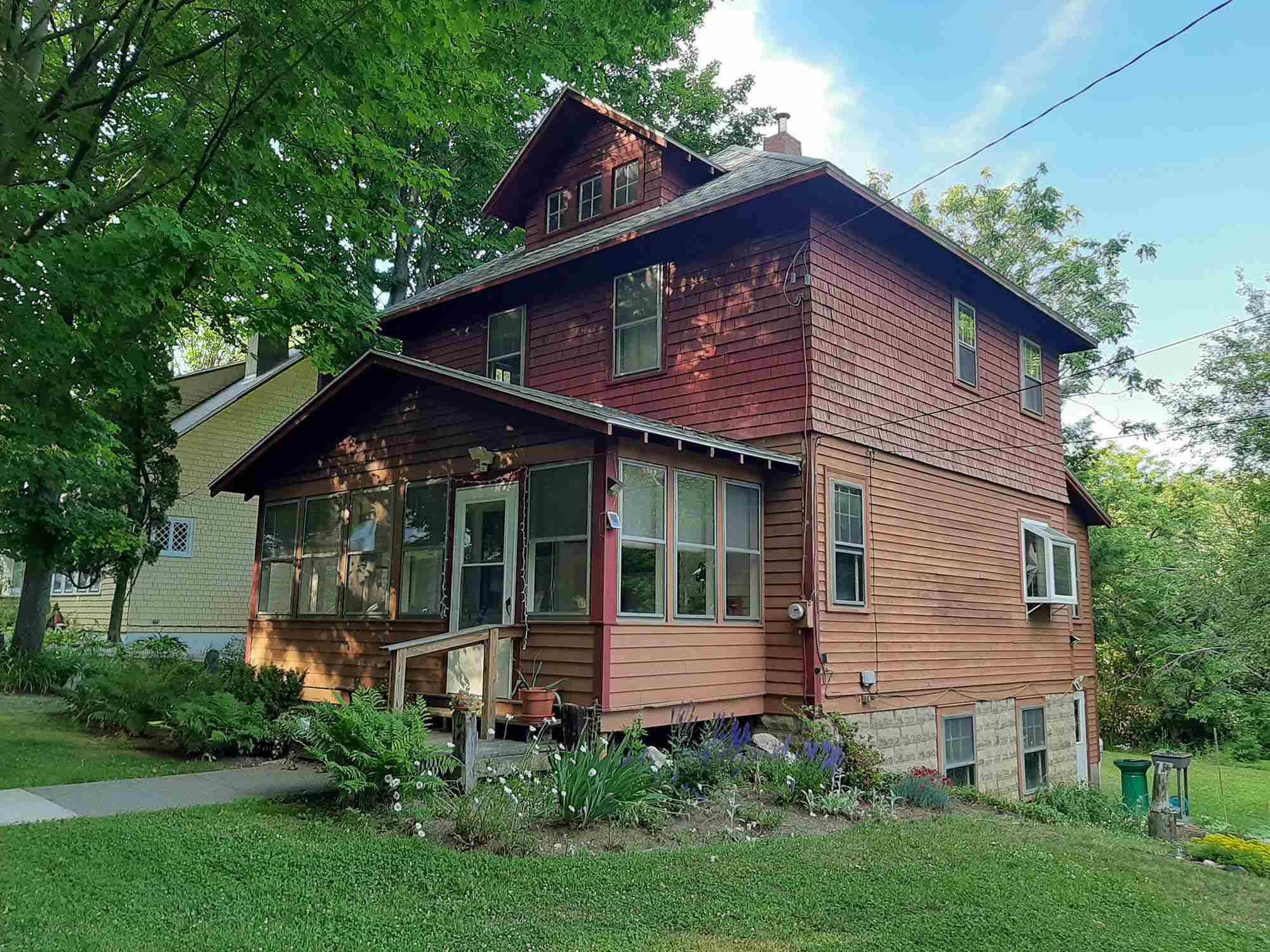 Brattleboro, VT 05301,75 Brattle ST