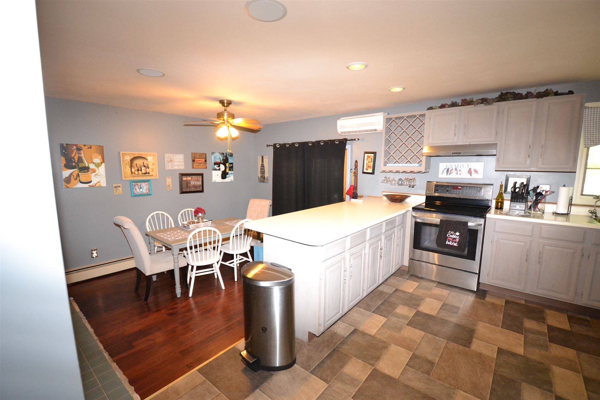 Hudson, NH 03051,81 Robinson RD #B