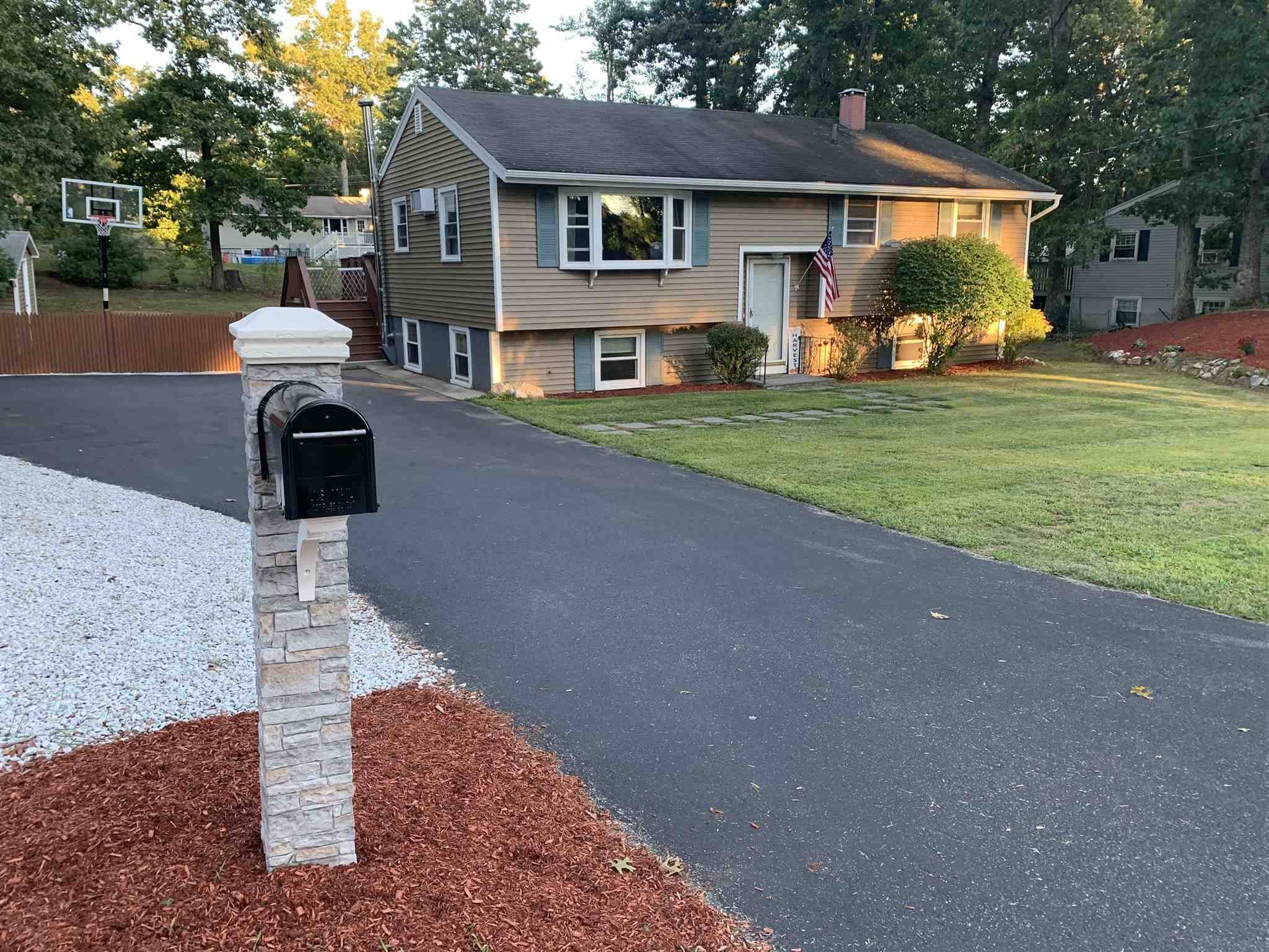 Merrimack, NH 03054,15 Bradford DR