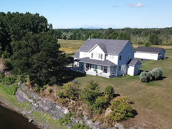 34 Wagner PT, Alburgh, VT 05440