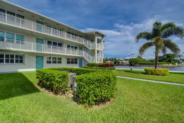 Boynton Beach, FL 33435,230 E Horizons 210