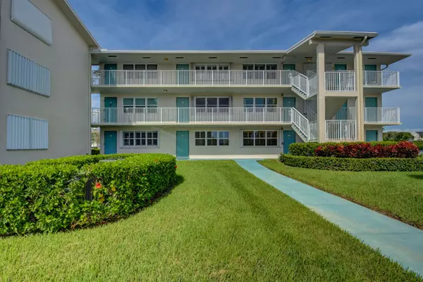 Boynton Beach, FL 33435,230 E Horizons 210