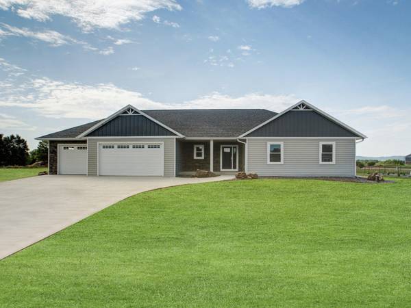 W7865 PRAIRIE CLOVER PL, Holland, WI 54636