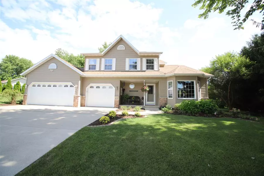 1035 S Georgetown Terr, Beaver Dam, WI 53913