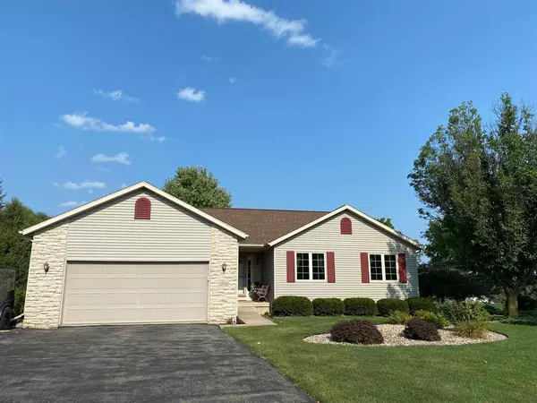 2758 Brooks Ridge, Sun Prairie, WI 53590