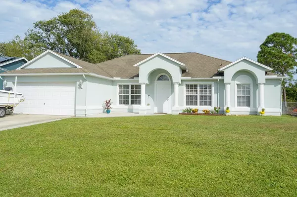 1607 SW Gadsan AVE, Port Saint Lucie, FL 34953