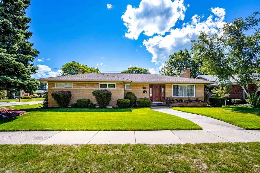 22412 Norcrest, Saint Clair Shores, MI 48080