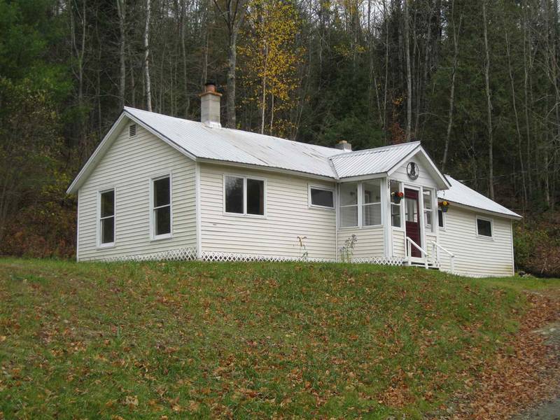 1584 Willoughby AVE, Barton, VT 05860