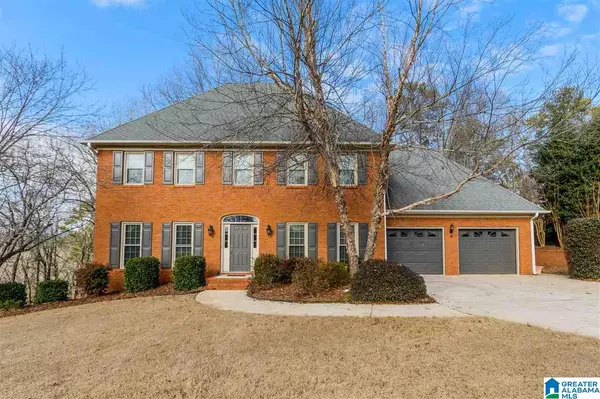 2117 CAHABA CREST DR, Hoover, AL 35242