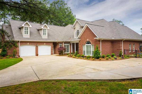 8439 SCOTT DR, Trussville, AL 35173