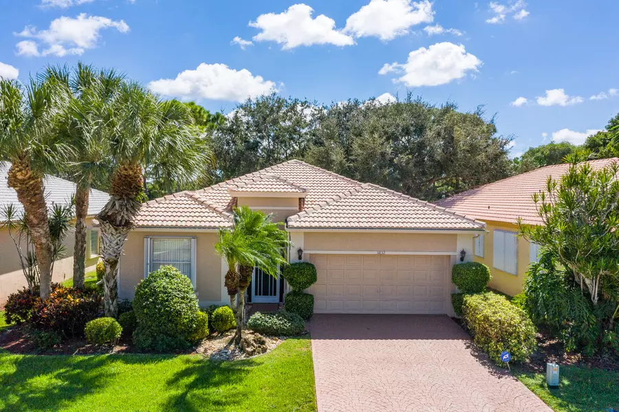 5832 Seashell TER, Boynton Beach, FL 33437