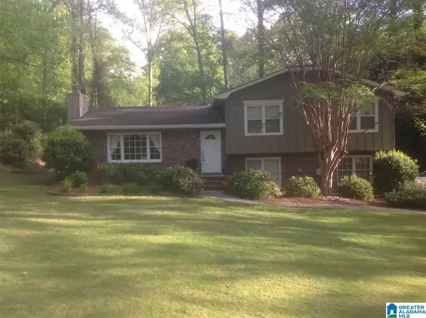 3566 VALLEY CIR, Vestavia Hills, AL 35243