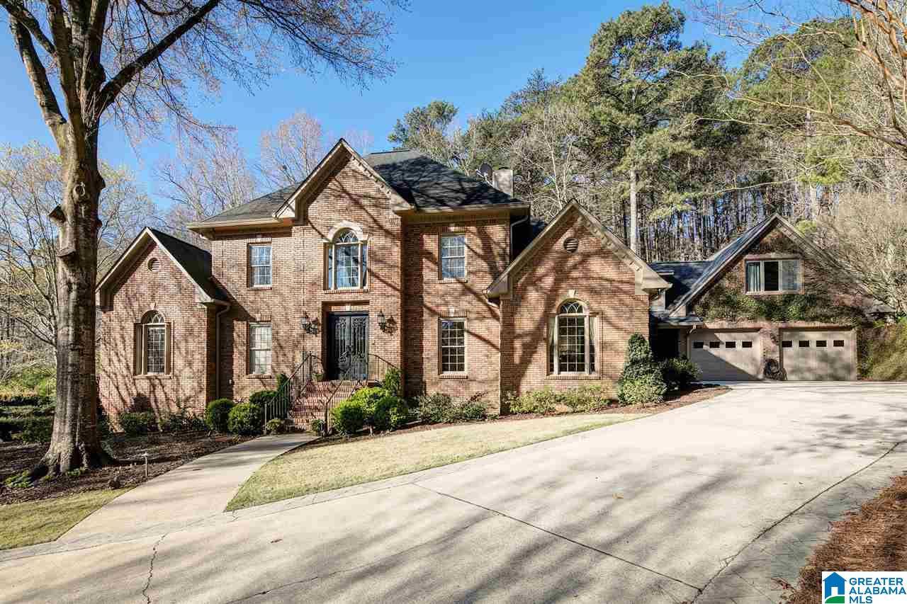 3663 ALTACREST DR W, Vestavia Hills, AL 35243