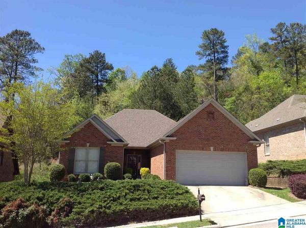 4942 PARADISE LAKE CIR, Hoover, AL 35244