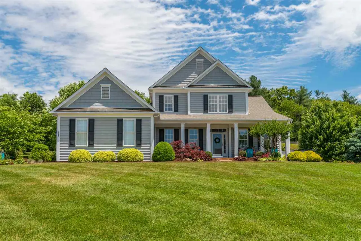 217 CLAYBROOK DR, Waynesboro, VA 22980