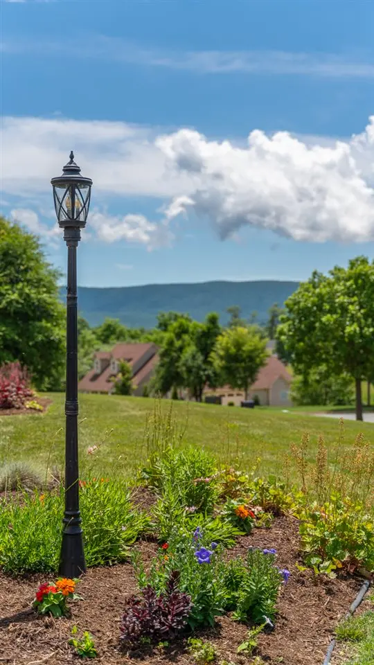 217 CLAYBROOK DR, Waynesboro, VA 22980