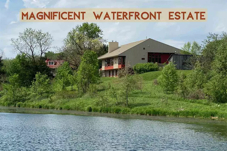 11501 Fork Rd, Darlington, WI 53530