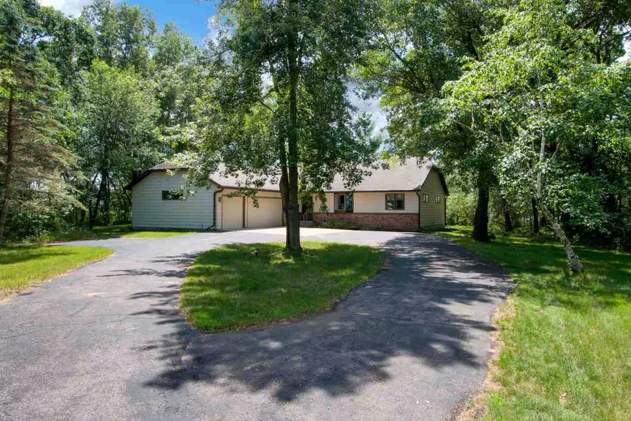 1493 Silver Canoe Tr, Nekoosa, WI 54457