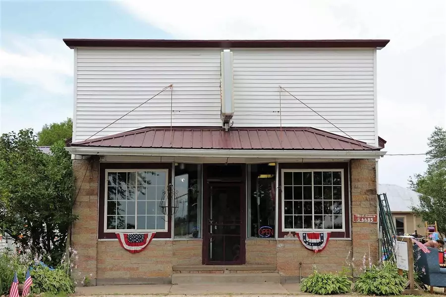 S6685 Hwy 82, Viroqua, WI 54665