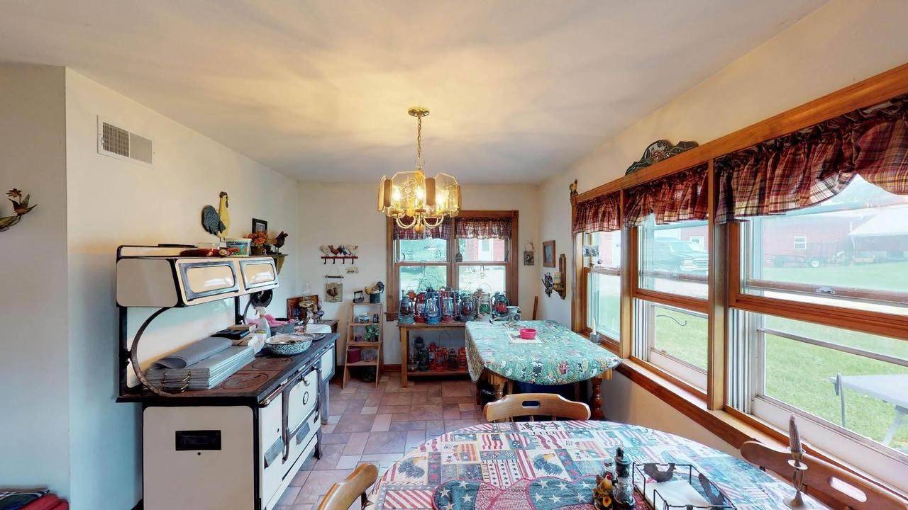 Helenville, WI 53137,N5862 S Farmington Rd