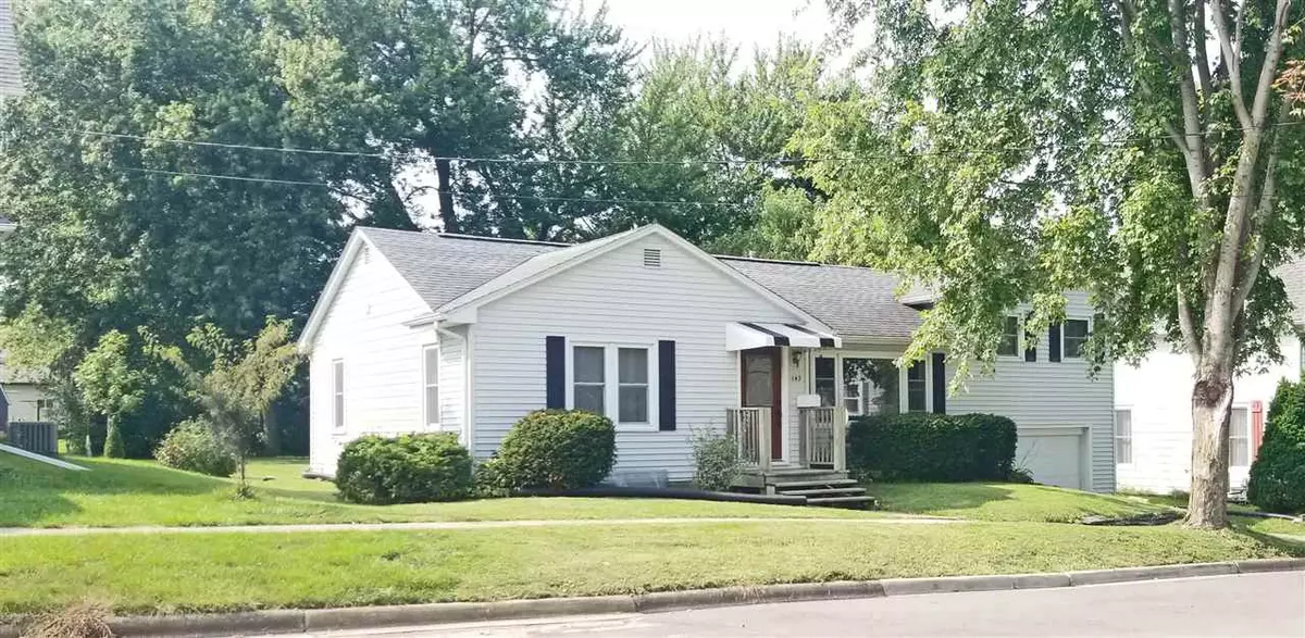 Lancaster, WI 53813,143 S Taylor St