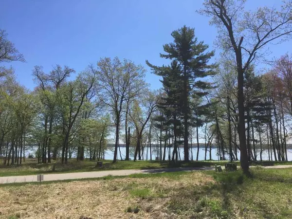 Green Lake, WI 54941,L18 Shore Dr