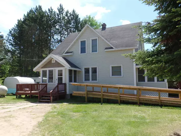 8896 W Pine Lake Rd, Argonne, WI 54511