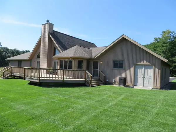 Green Lake, WI 54941,458 Bluebird Ct