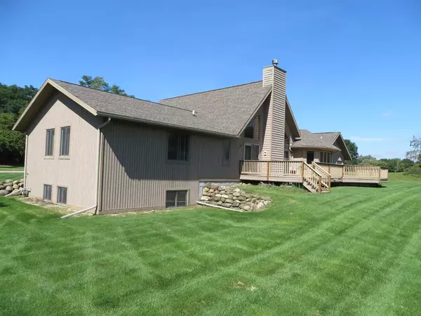 Green Lake, WI 54941,458 Bluebird Ct