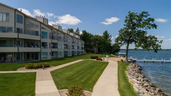 W1400 Spring Grove Rd #6, Green Lake, WI 54971