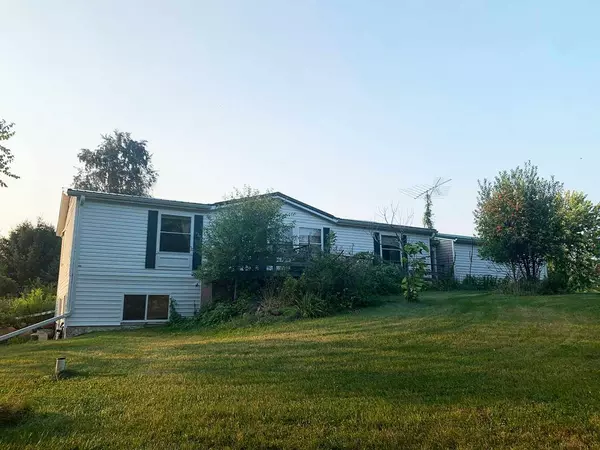 N9321 County Road M, Cambria, WI 53923