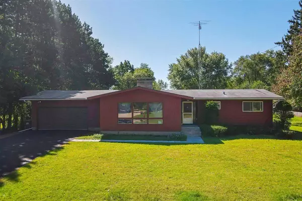 Pardeeville, WI 53954,515 W Chestnut St