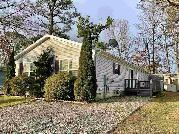 44 Hickory Lane Ln, Mays Landing, NJ 08330