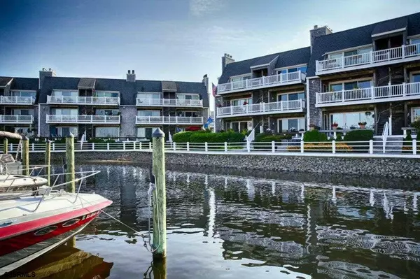 213 Harbour Cove #213, Somers Point, NJ 08244