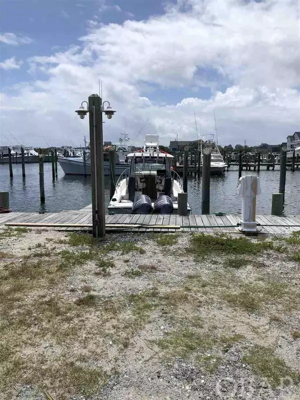 0 Docks #Slip 32, Hatteras, NC 27943