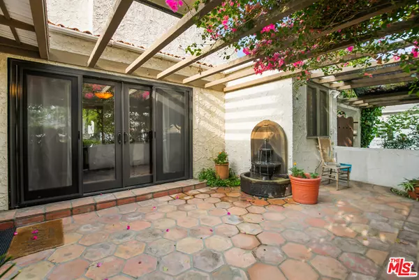 West Toluca Lake, CA 91602,11035 Blix St