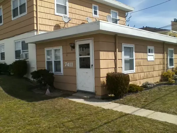 7411 Pacific Avenue, Wildwood Crest, NJ 08260