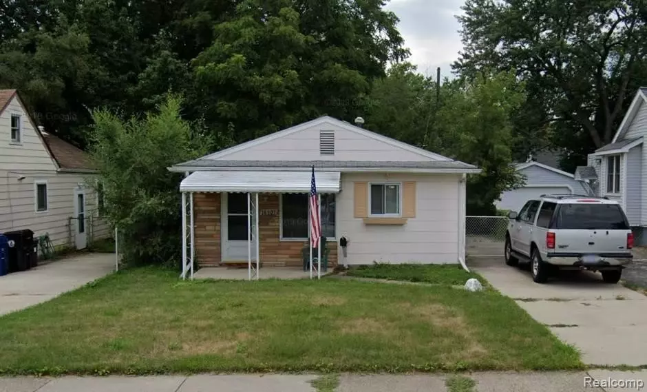 18501 CENTRALIA, Redford, MI 48240 1820