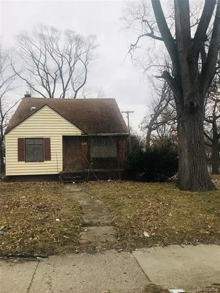 19300 SUNDERLAND Road, Detroit, MI 48219 2737