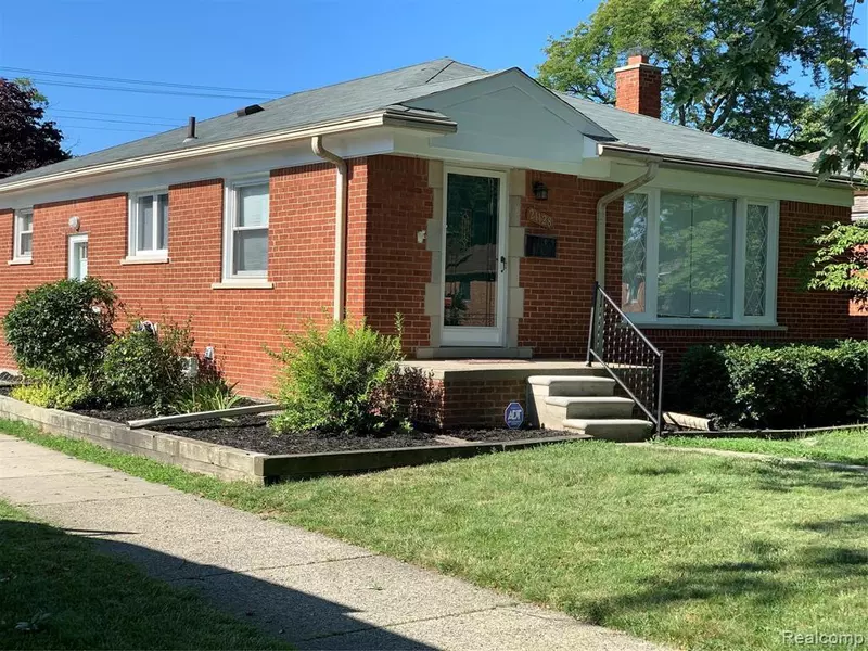 21128 ERBEN Street, Saint Clair Shores, MI 48081 3115