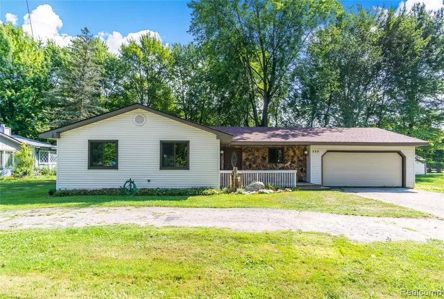 335 S PINEGROVE Avenue, Waterford, MI 48327 2767