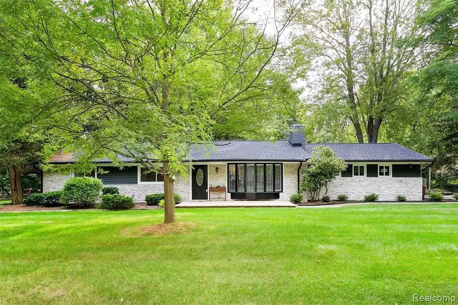 686 WATTLES Road, Bloomfield Hills, MI 48304 3278