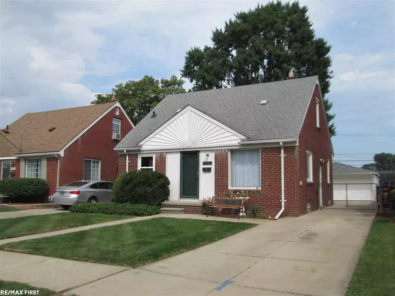 27366 Leroy, Roseville, MI 48066