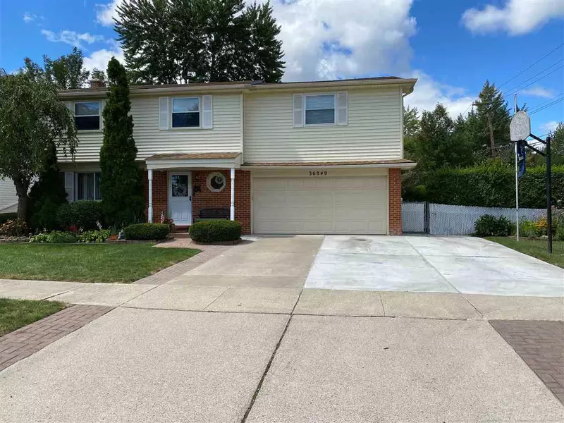 36849 Barr, Clinton Township, MI 48035