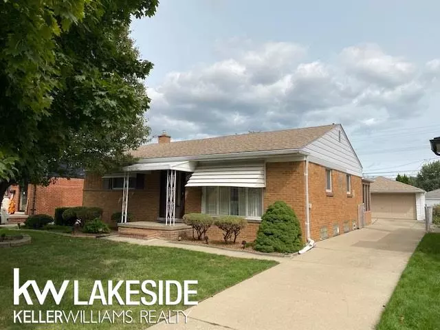 25180 Chippendale, Roseville, MI 48066